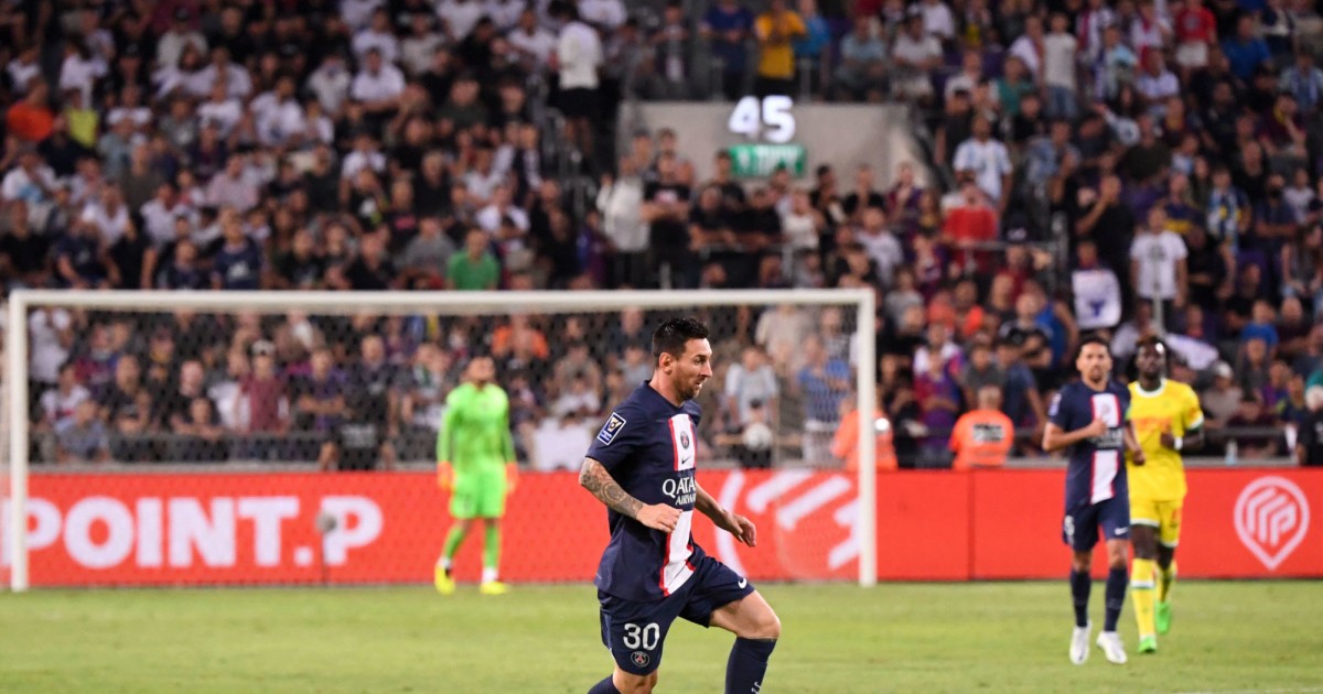 Psg Mercato Lionel Messi R Pond Lappel Du Pied Du Bar A