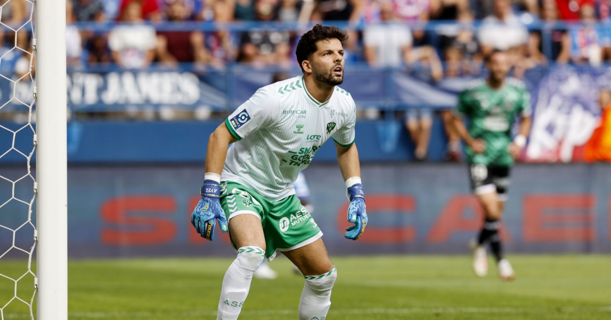 Asse Gautier Larsonneur Dans Le Groupe Contre Guingamp La Compo