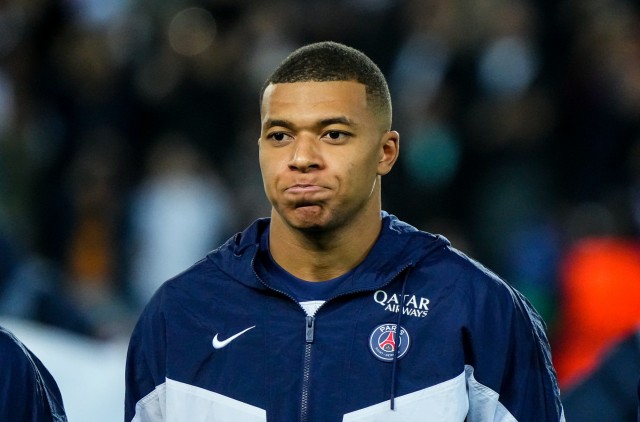 PSG Mercato Le clan Mbappé prend une résolution forte pour lavenir