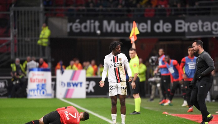 Stade Rennais Martin Terrier Soutenu Par Une P Pite De Marseille