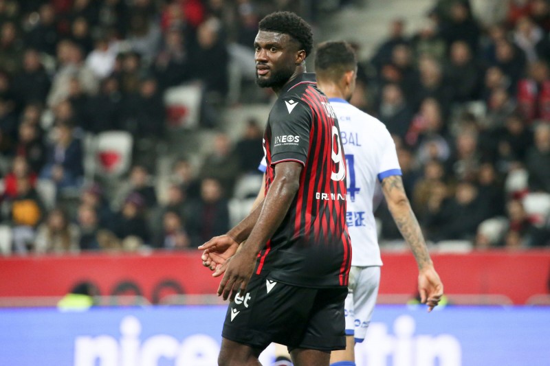 Un Premier Troph E Pour Terem Moffi Avec L Ogc Nice