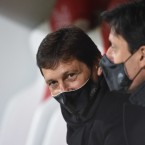 PSG Mercato : Un grand entraîneur répond aux rumeurs