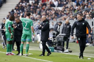 https://cdn.foot-sur7.fr/300x200/articles/2023/03/laurent_batlles_icon__om16587.jpg