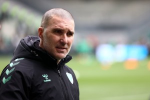 https://cdn.foot-sur7.fr/300x200/articles/2023/05/Laurent_Batlles_Icon_2AMA7164.jpg