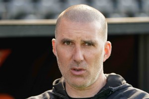 https://cdn.foot-sur7.fr/300x200/articles/2023/05/Laurent_Batlles_Icon_EDL02889.jpg