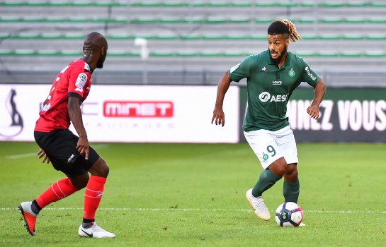 Le groupe contre Guingamp avec Kolo et Khazri — ASSE Le groupe contre Guingamp avec Kolo et Khazri — ASSE