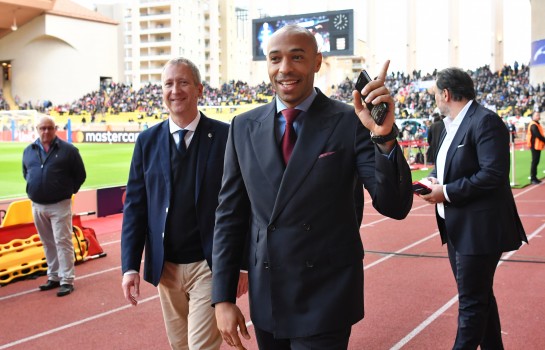 Thierry Henry débute en catimini — AS Monaco Thierry Henry débute en catimini — AS Monaco