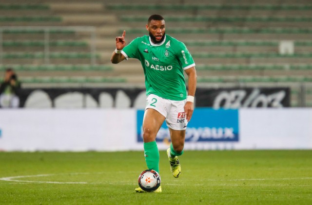 Harold Moukoudi absent contre Angers