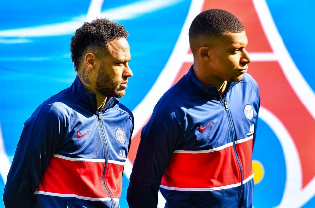Mbappé et Neymar vers un départ du PSG ?
