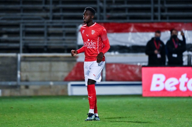 Mahamadou Doucouré passe pro au Nîmes Olympique