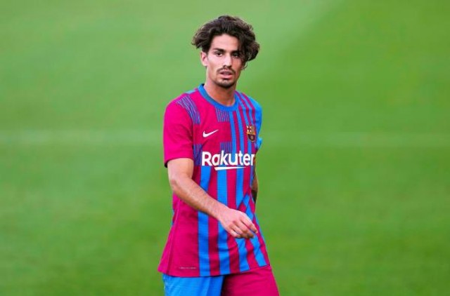 Alex Collado ferme la porte à un départ du Barça