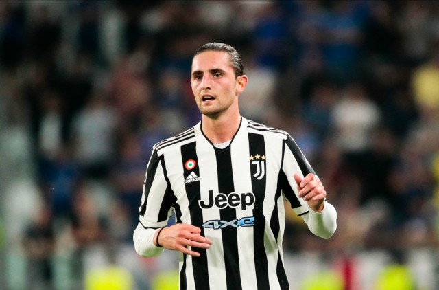 Adrien Rabiot vers la sortie à la Juventus de Turin