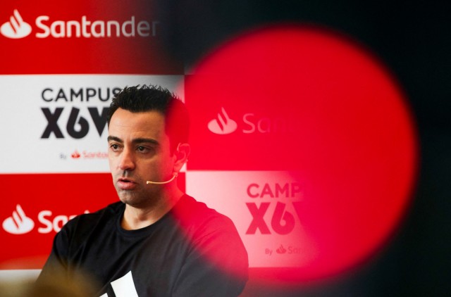 Xavi pressenti pour remplacer Koeman