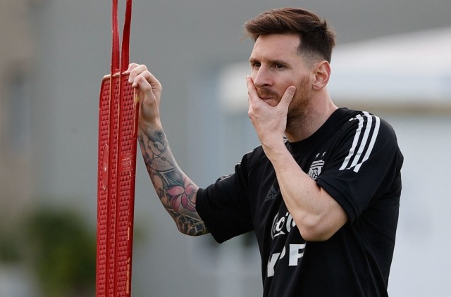 L'Argentine de Lionel Messi se met déjà en mauvaise position.