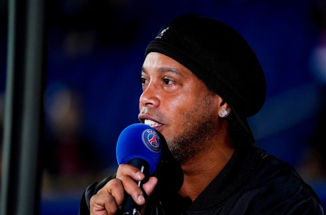 Actus : Ronaldinho, ancien attaquant du PSG.