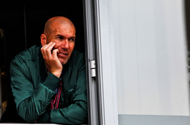 Zinedine Zidane, libre depuis son départ du Real Madrid.