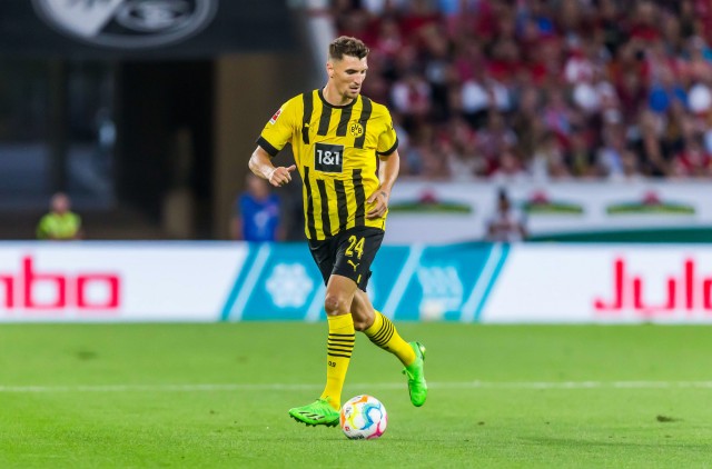 Thomas Meunier avec le maillot du Borussia Dortmund