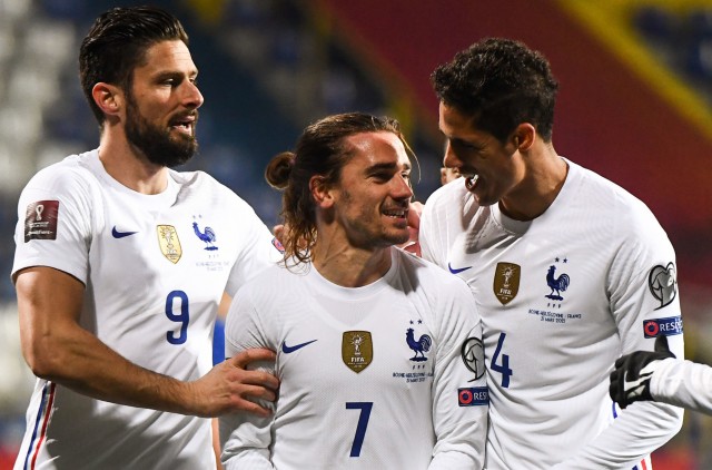 Equipe de France : Raphaël Varane sera indisponible pour le match contre l'Australie.