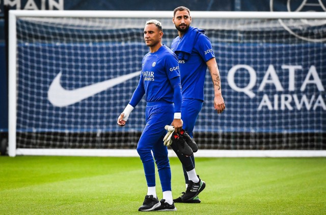 Navas et Donnarumma à l'entraînement avec le PSG.