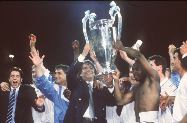 Bernard Tapie remporte la Ligue des Champions en 1993 avec l'OM.