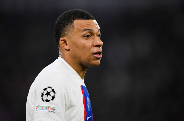 Mercato : Kylian Mbappé au Real Madrid, le transfert fait toujours l'objet de discussions.