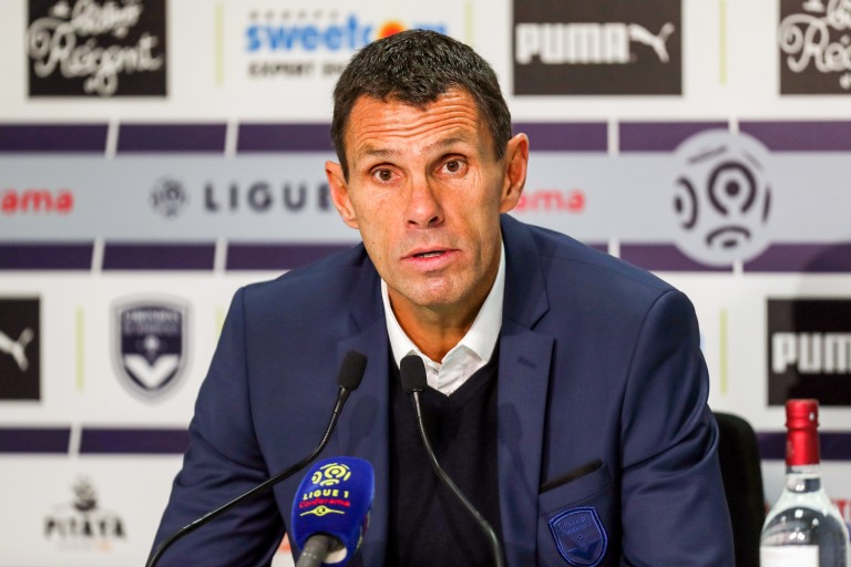 Gustavo Poyet menace de démissionner de son poste d’entraîneur des Girondins de Bordeaux après le départ de Gaetan Laborde.