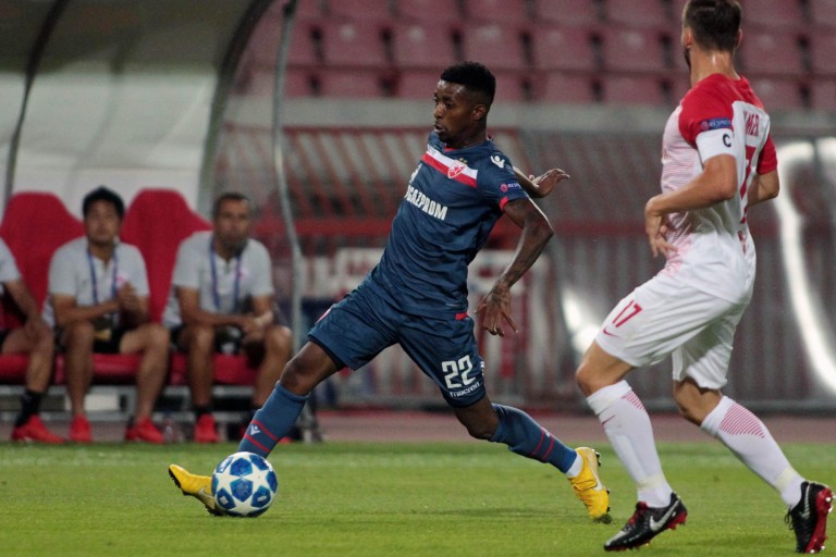 Etoile Rouge De Belgrade Ldc Jonathan Cafu Previent Deja Le Psg