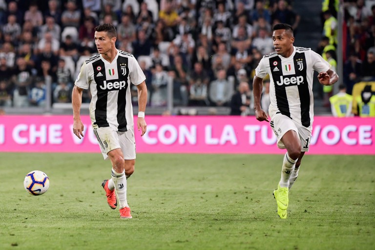 Juventus Naples Bat La Vieille Dame 2 1 Malgré Un But De Cr7