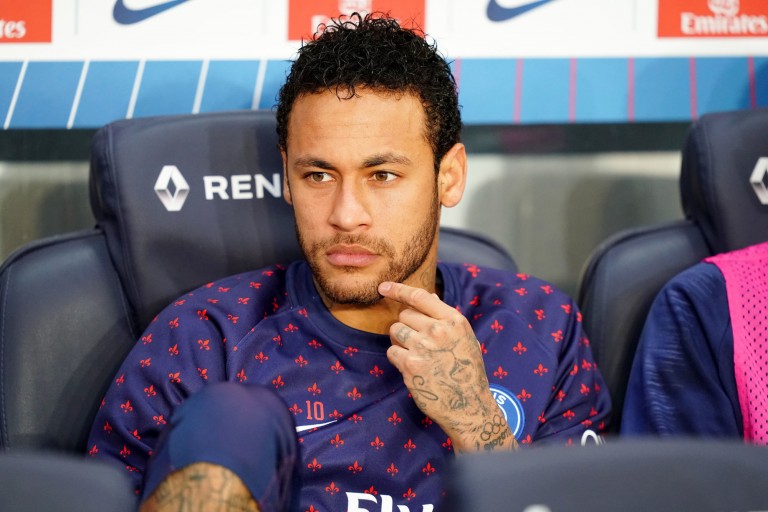 Neymar va rester au PSG cette saison.