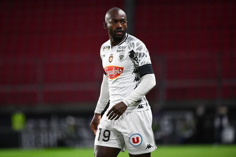 Un attaquant angevin placé en garde à vue — Angers SCO Un attaquant angevin placé en garde à vue — Angers SCO