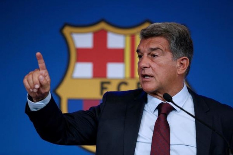 La crise s'accentue entre Laporta et Koeman au Barça
