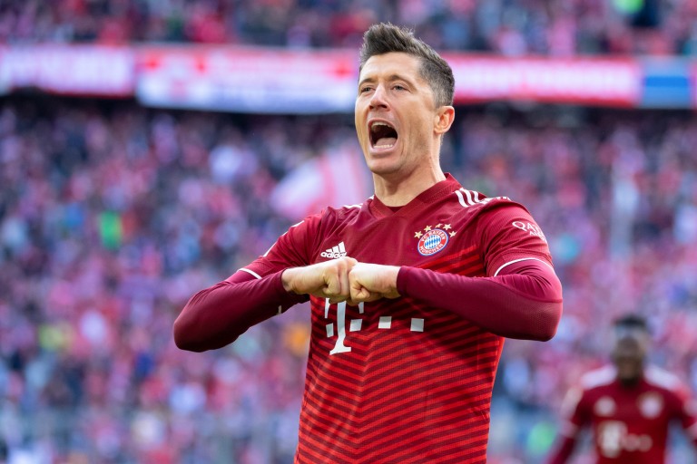 PSG Mercato : Robert Lewandowski insiste pour quitter le Bayern Munich.