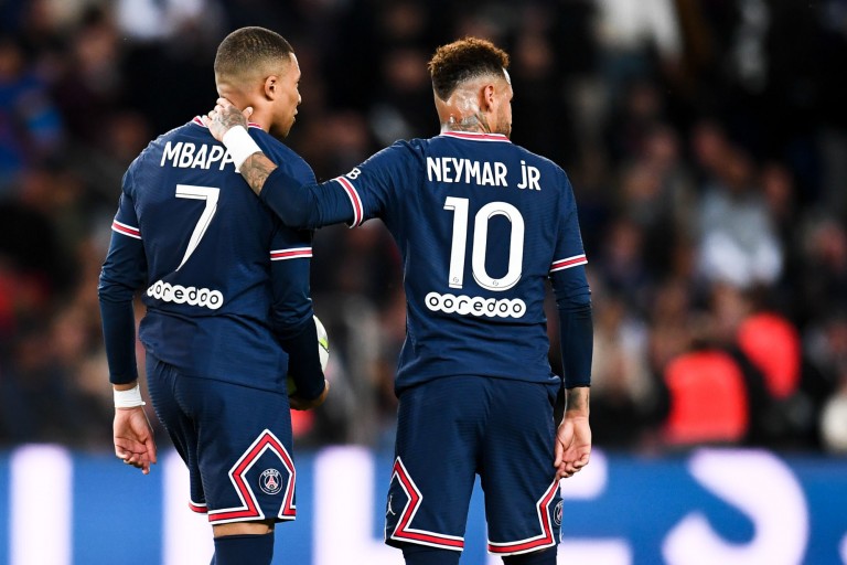 PSG Mercato : Neymar sacrifié par le Paris SG à cause de Kylian Mbappé ?