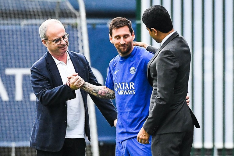 Lionel Messi et les dirigeants du PSG