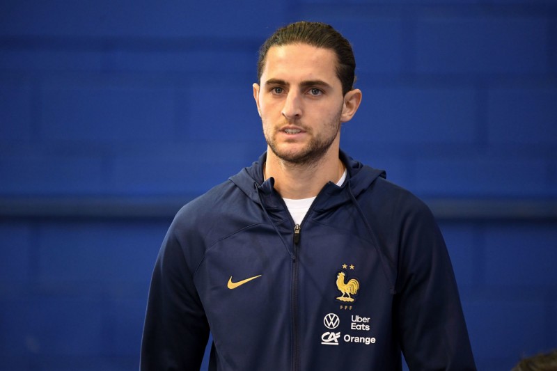 Equipe De France Adrien Rabiot Dévoile Sa Prochaine Destination