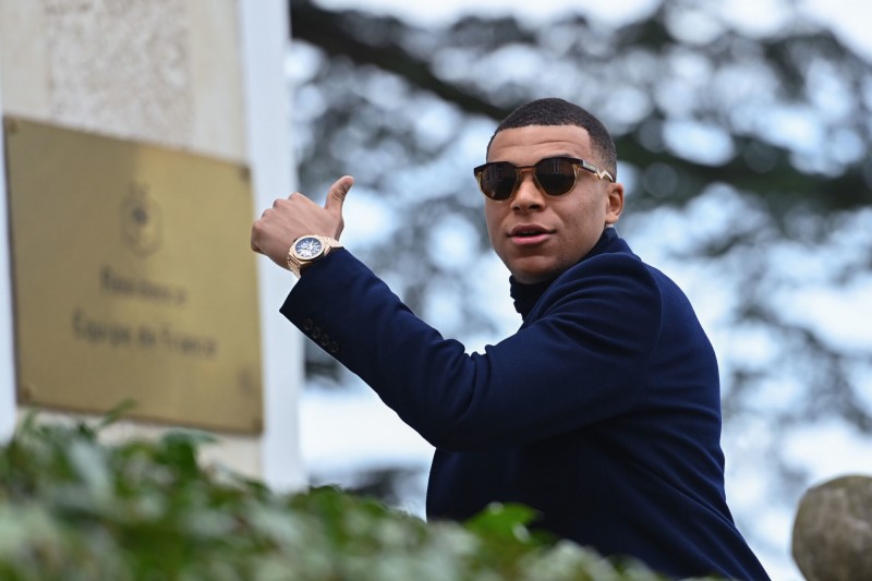 PSG, Real Madrid   Mercato : Mbappé Attendu Demain À Madrid Avec Trois