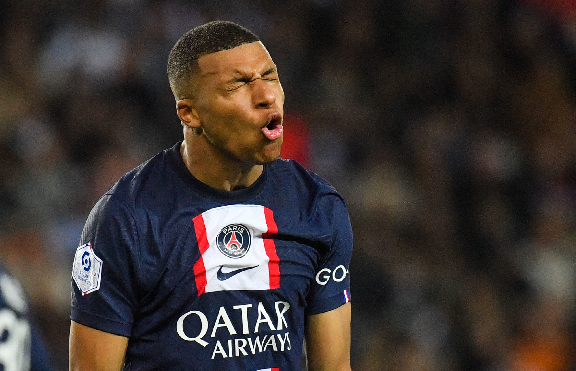 PSG : Kylian Mbappé au cœur d'une polémique au Paris SG - Foot Sur 7