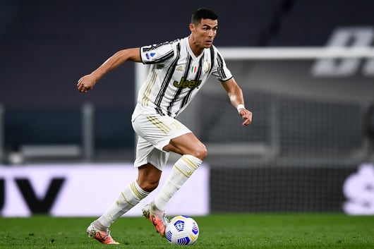 Cristiano Ronaldo est annoncé sur le départ de la Juventus de Turin. 