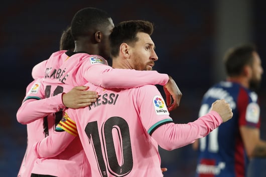 Après le recrutement gratuit de Lionel Messi, le PSG prépare un autre coup dur contre le Barça.