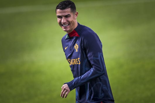 Cristiano Ronaldo lance un appel du pied au PSG.