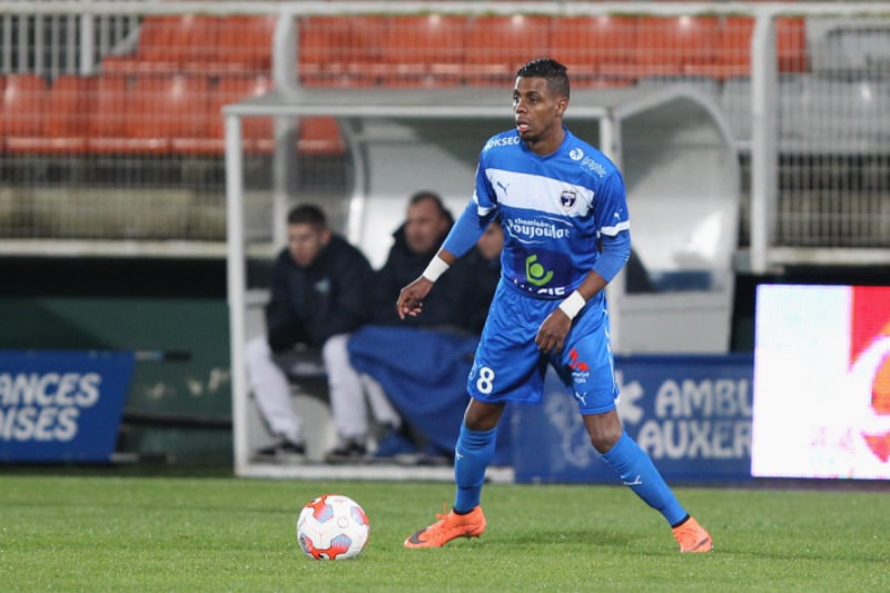FC Lorient - Mercato : Faïz Selemani rejoint l'AC Ajaccio dans le cadre d'un prêt.