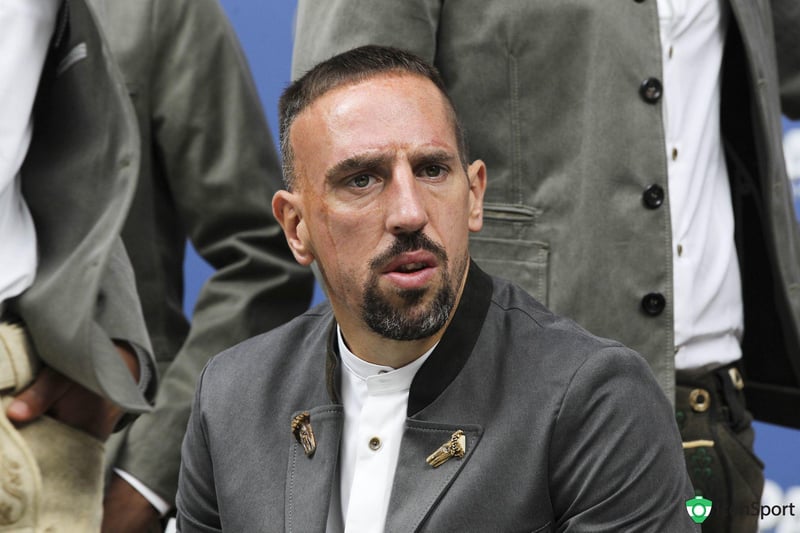 Michael Ballack recadre Franck Ribéry.