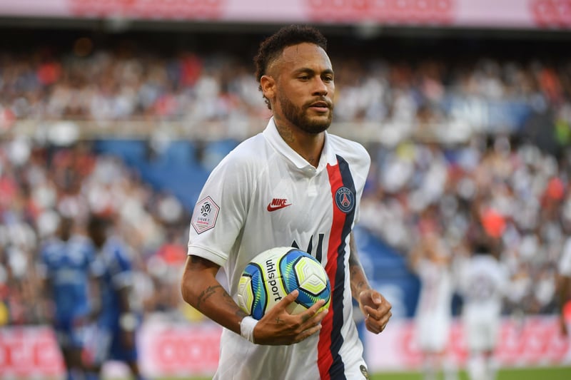 Désireux de retourner au Barça, Neymar est finalement resté au PSG cette saison.