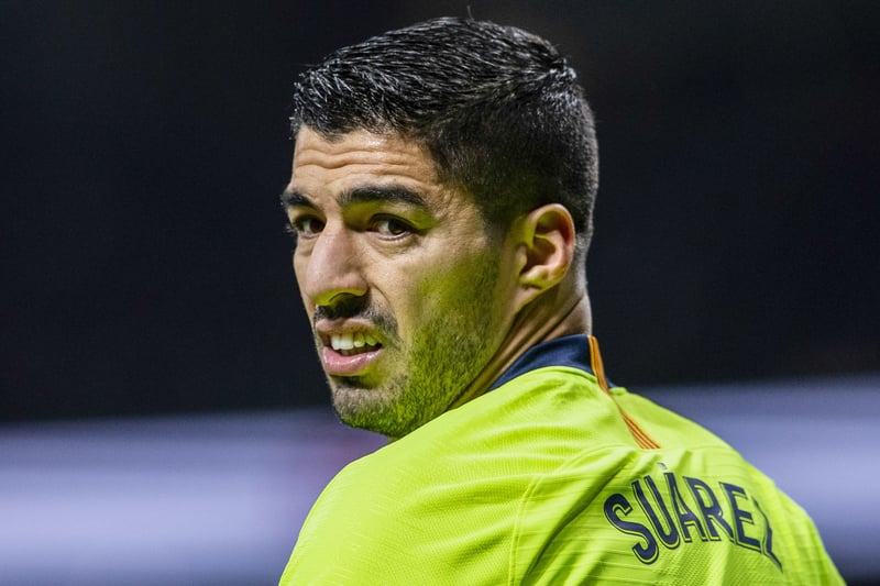 Luis Suarez aurait triché à son examen d’italien pour obtenir le passeport