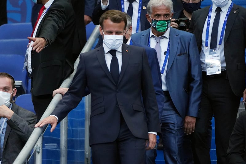 Le président Emmanuel Macron et Bernard Caïazzo de l'ASSE.