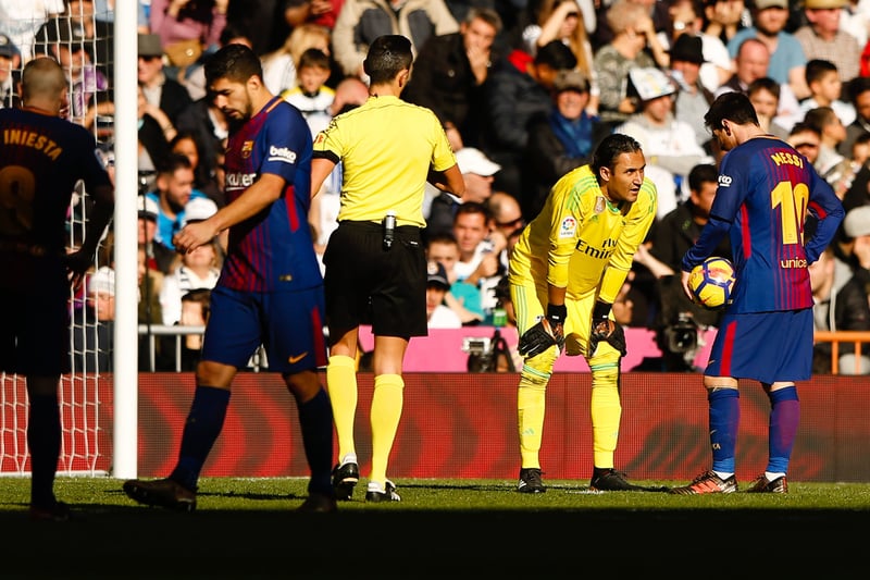 Lionel Messi, buteur du Barça face à Keylor Navas, portier du PSG.