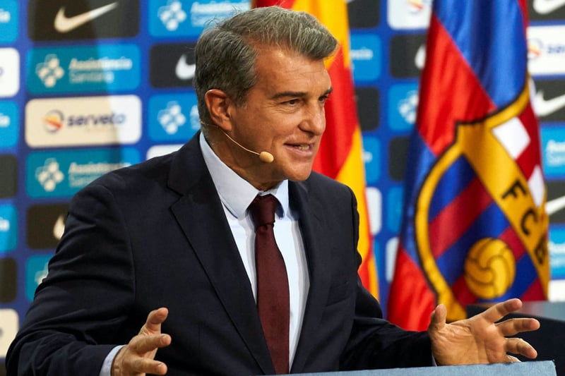Président du Barça, Joan Laporta a bouclé une première signature.