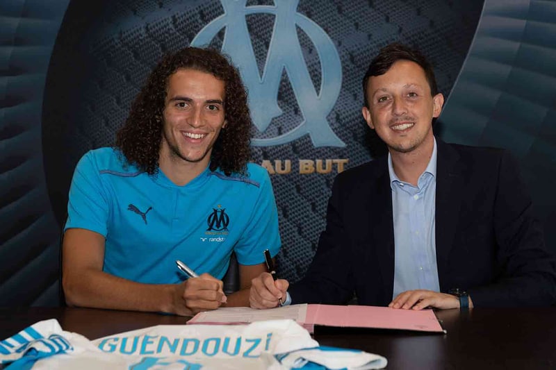 Mattéo Guendouzi est officiellement un joueur de l’Olympique de Marseille. 