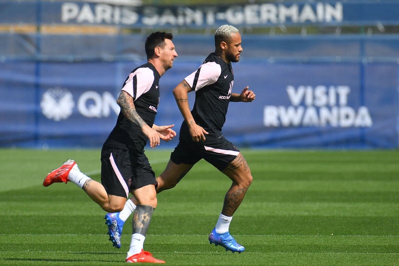 Lionel messi et Neymar au PSG, club préféré des français