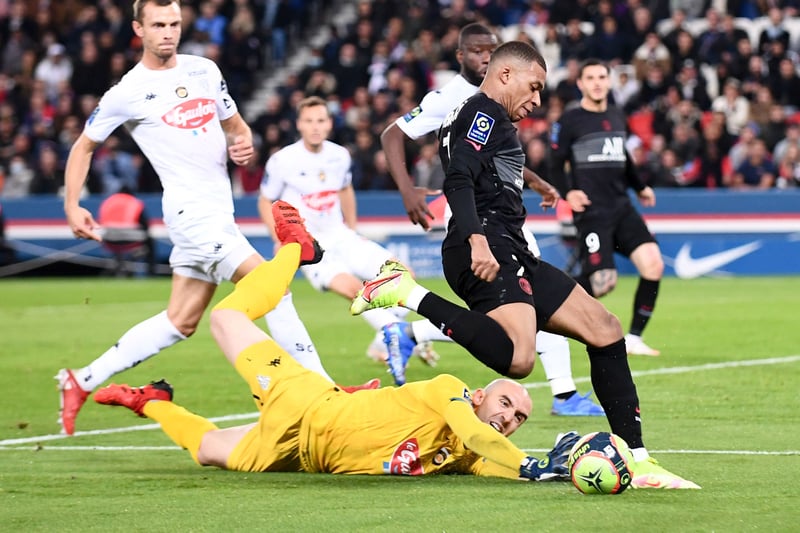 PSG - Angers : But de Mbappé